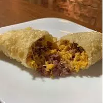 Pastel de Frango com Calabresa