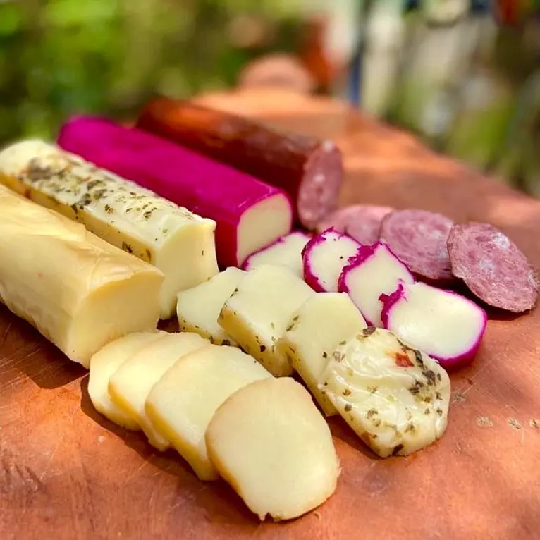 Kit provolone c/ lombinho ±670g