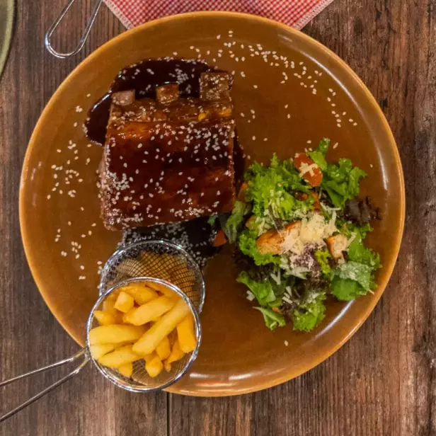 COSTILLAS BBQ
