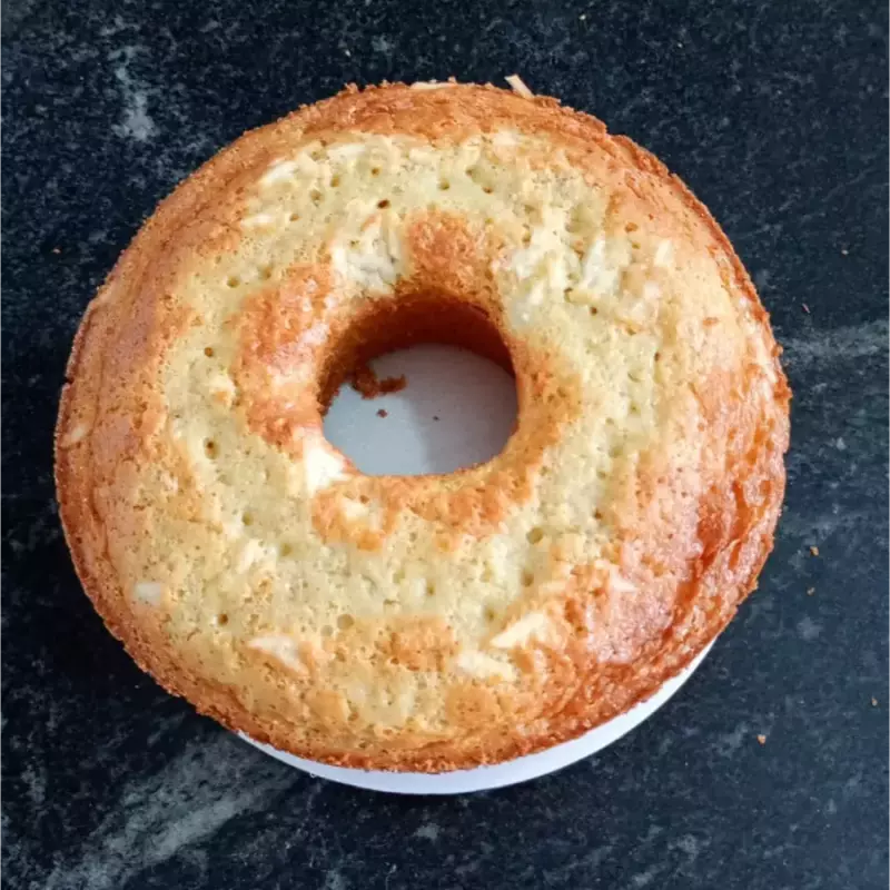 Bolo de Mandioca com Coco (Marli)