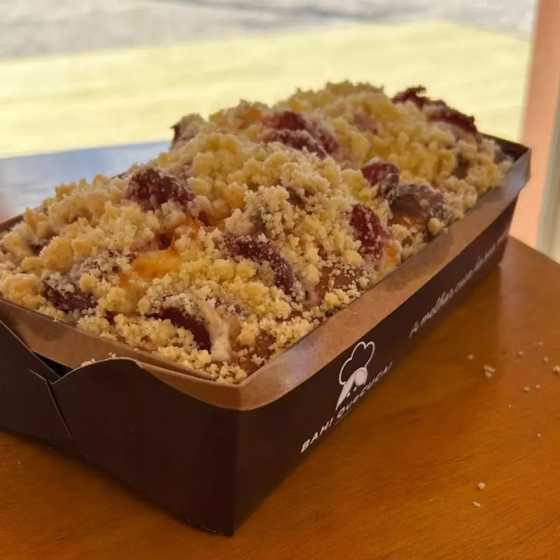 Cuca Linguiça Blumenau com Requeijão