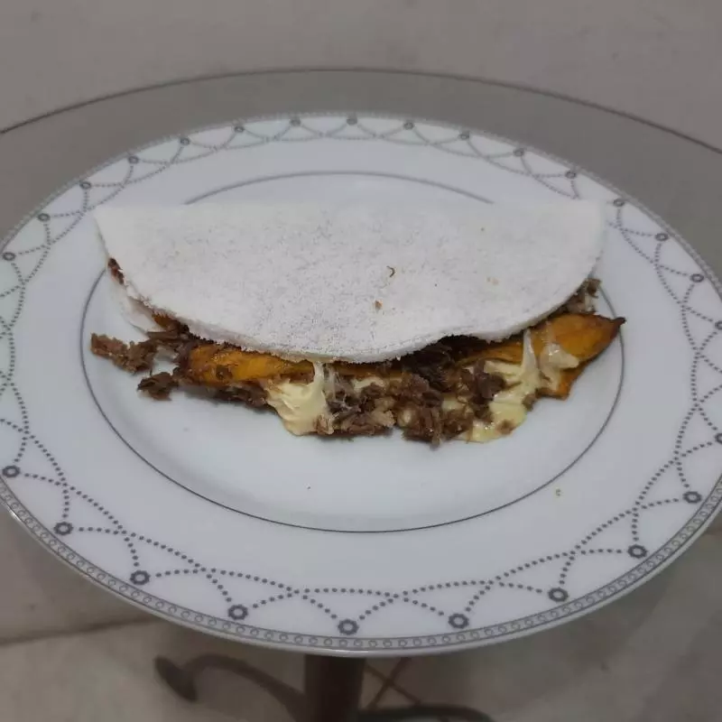 CARNE DO SOL, BANANA E QUEIJO