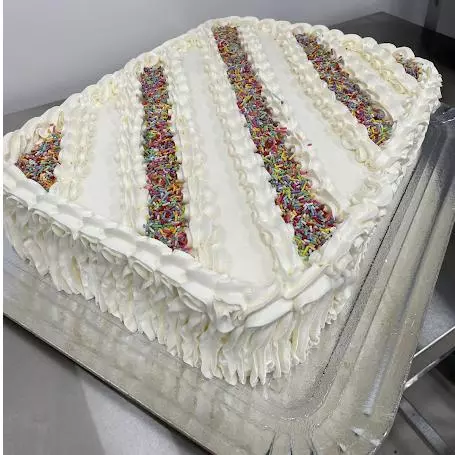 Bolo retangular de corte