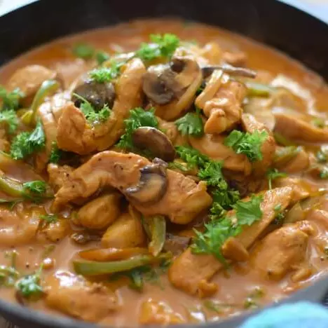 Pollo a la Stroganoff