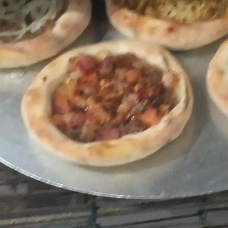 Esfiha de carne seca especial