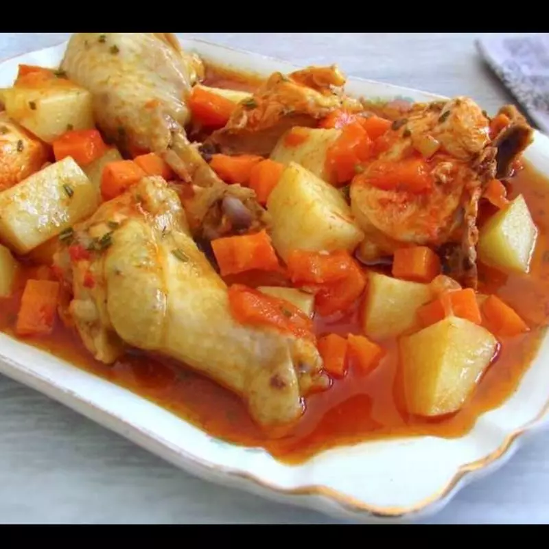 Galinha Guisada ao Molho Tomate-entrega free