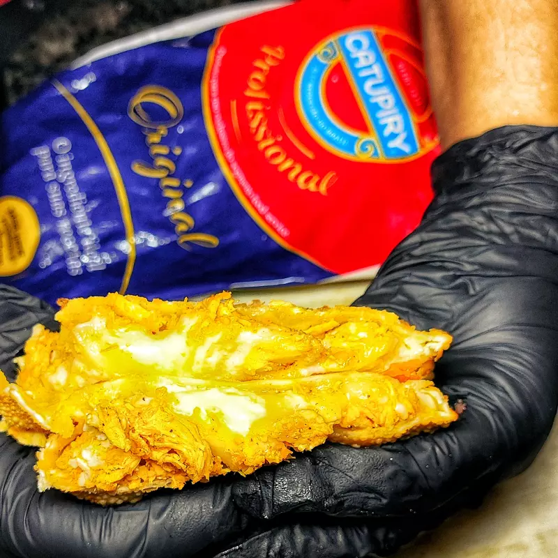 Pastel de Frango C/ CATUPIRY