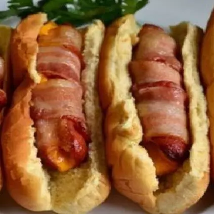 HOTDOG CON TOCINO