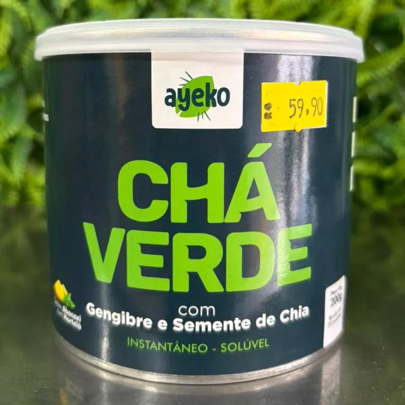 Cha verde com gengibre e chia