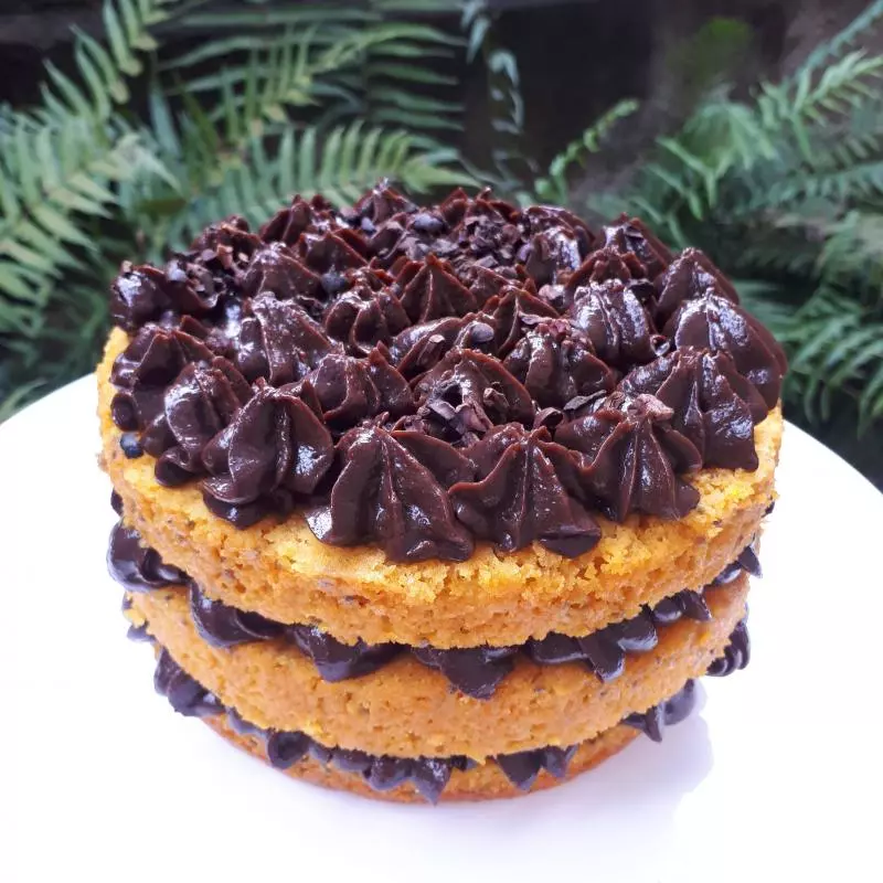 NAKED CENOURA COM CHOCOLATE
