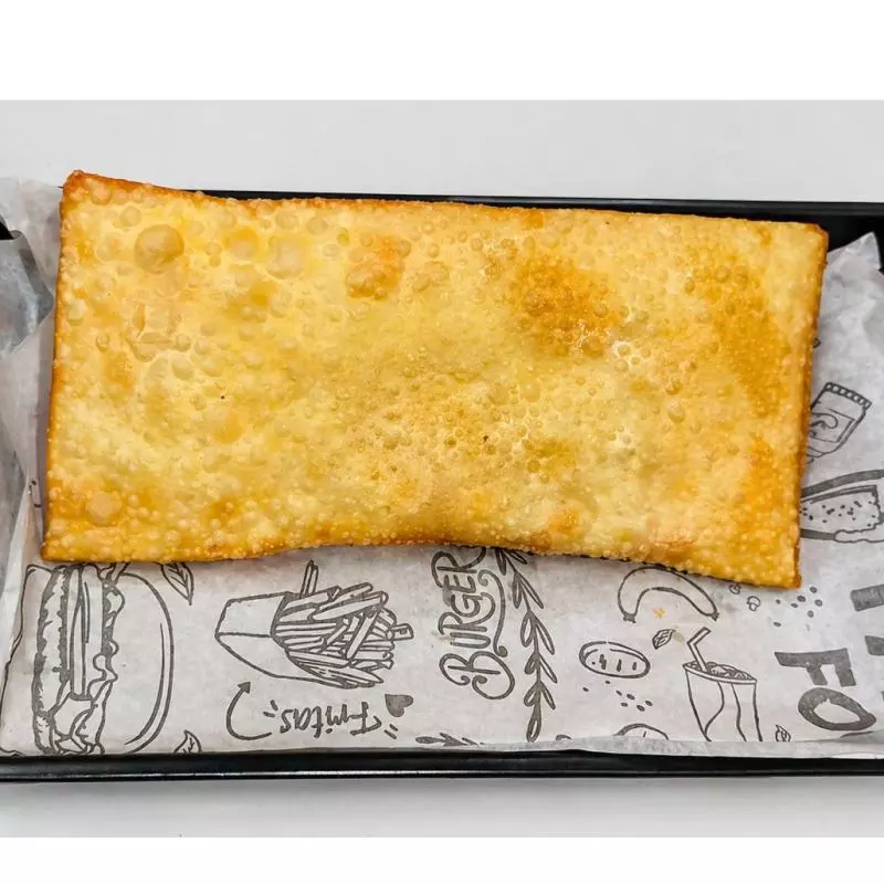PASTEL DE CARNE SECA C/ CATUPIRY