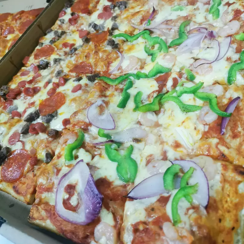 Pizza Mediana por Mitades (24x24 cm)