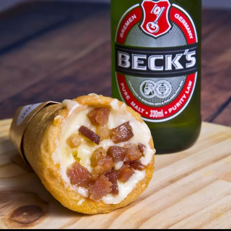 Cone 4 Queijos com Bacon