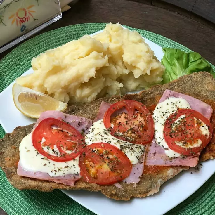 Mira la napolitana con puré