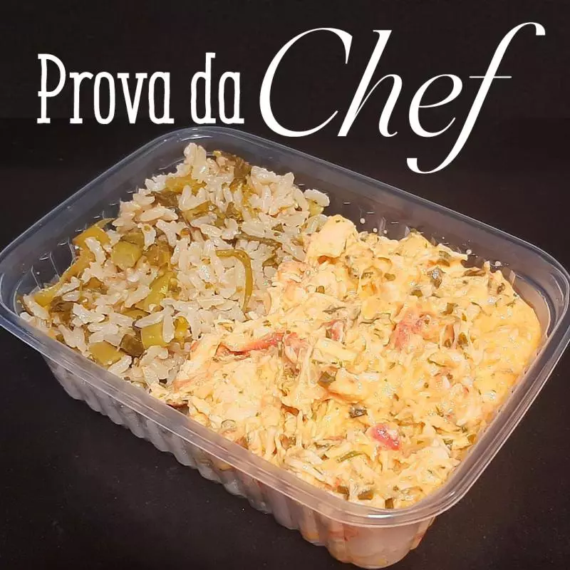 *Frango desfiado com requeijão