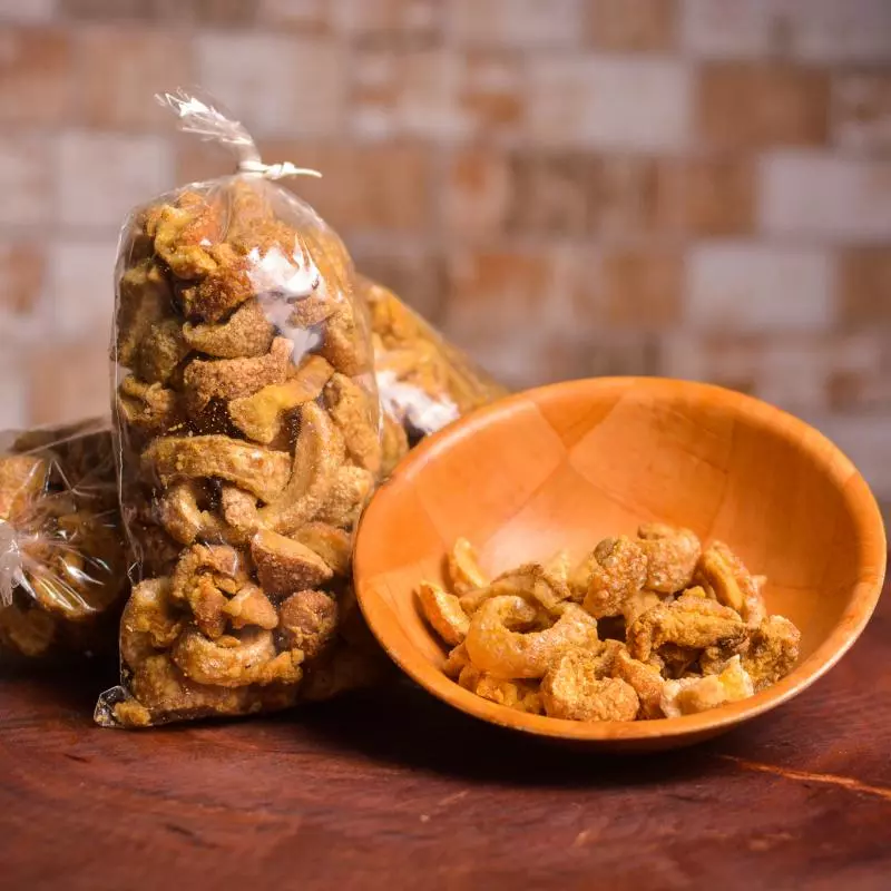 Torresmo feito no fogão de lenha😍