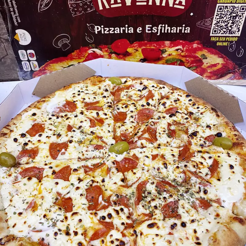 PIZZA PEPPERONI COM CREAN CHEESE