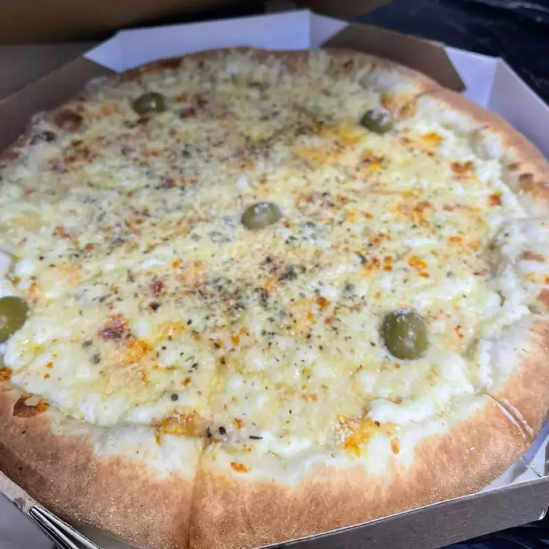 PIZZA 5 QUEIJOS