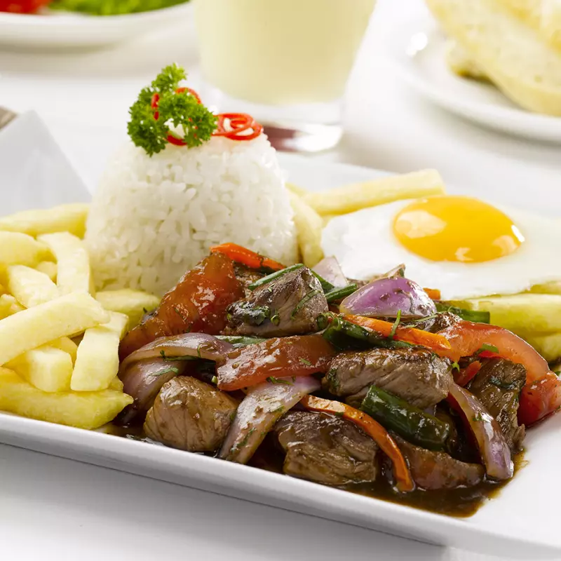 LOMO SALTADO A LO POBRE