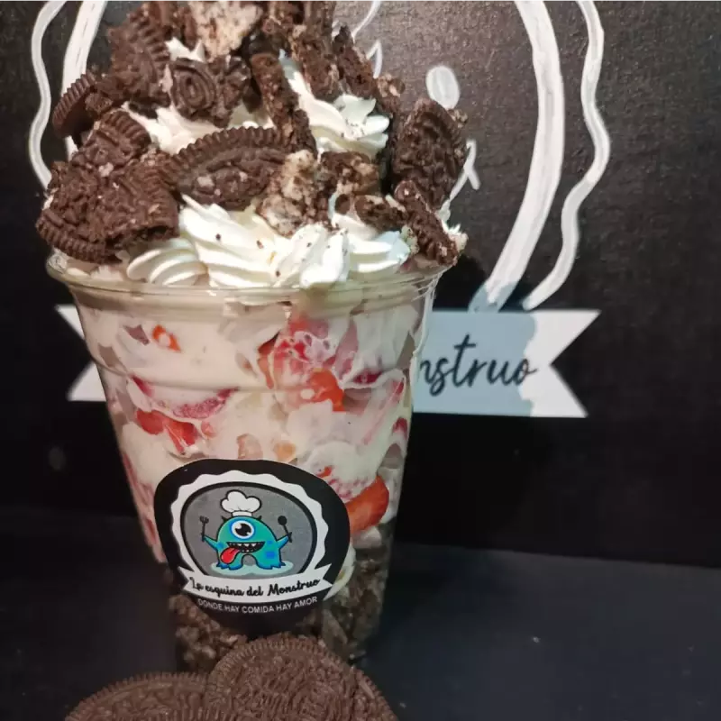 FRESAS C/ CREMA + TOPING