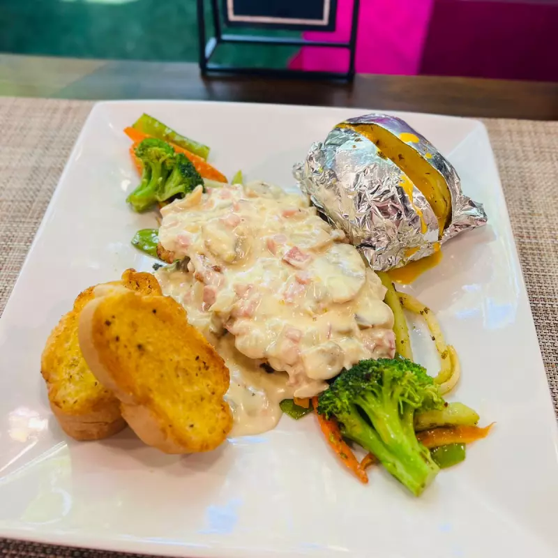 POLLO EN SALSA DE CHAMPIÑONES