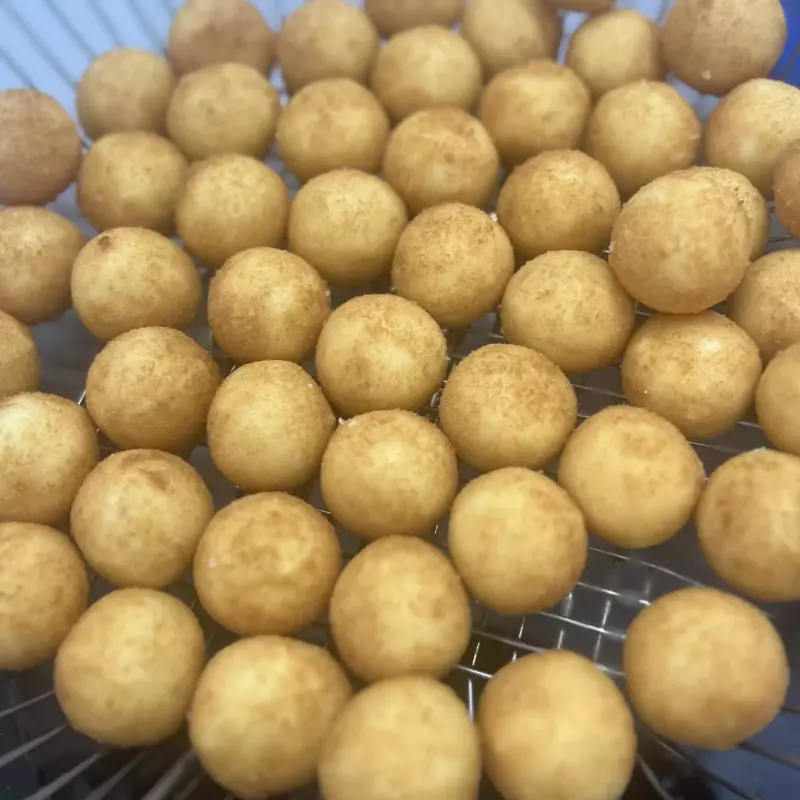 25un Bolinha Queijo