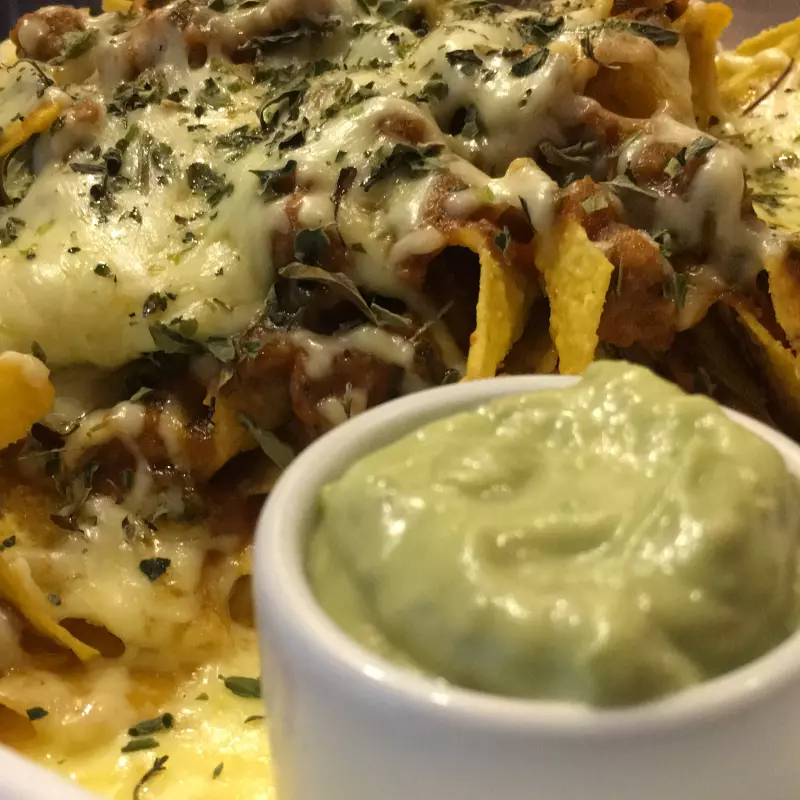 NACHOS GRATINADO