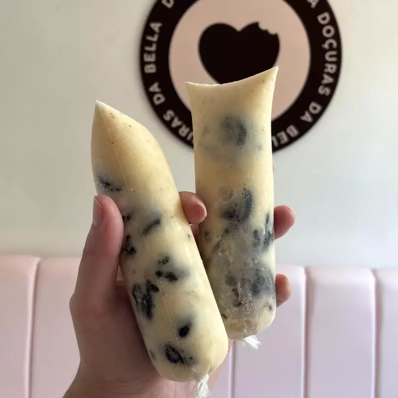 Sacolé de Ninho com Oreo