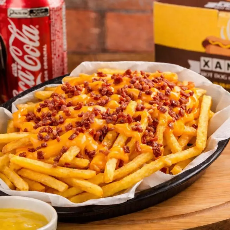 Batata com queijo e bacon