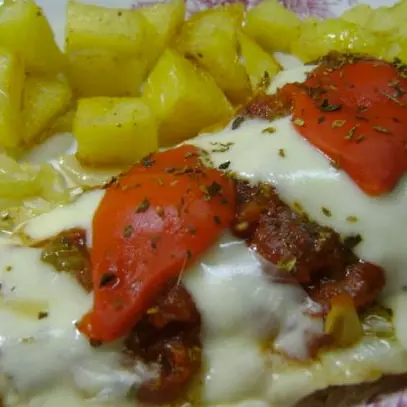 FILET NAPOLITANO + GUARNICION
