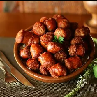 LINGUIÇA MINEIRA COM FRITAS OU AIPI