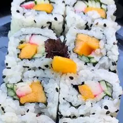 URAMAKI CALIFÓRNIA - 8 UN