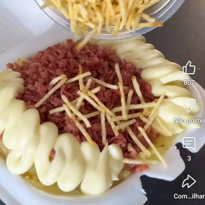 Batata Recheada de Calabresa