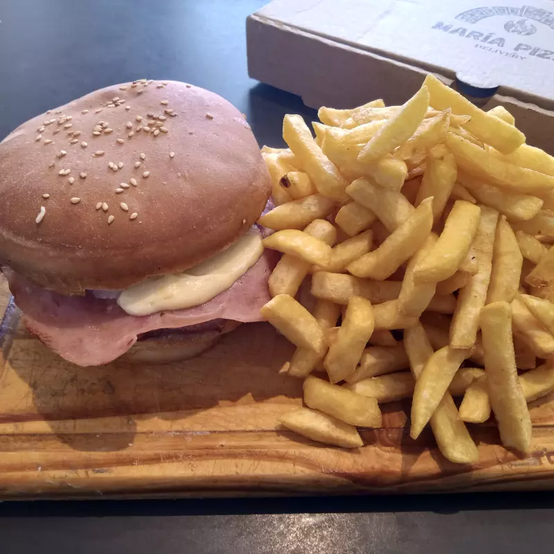 Hamburguesa J Y Q + Fritas