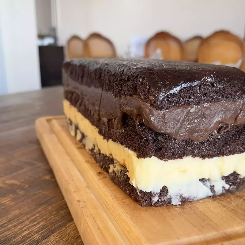 Bolo de chocolate ninho c/brigadeiro