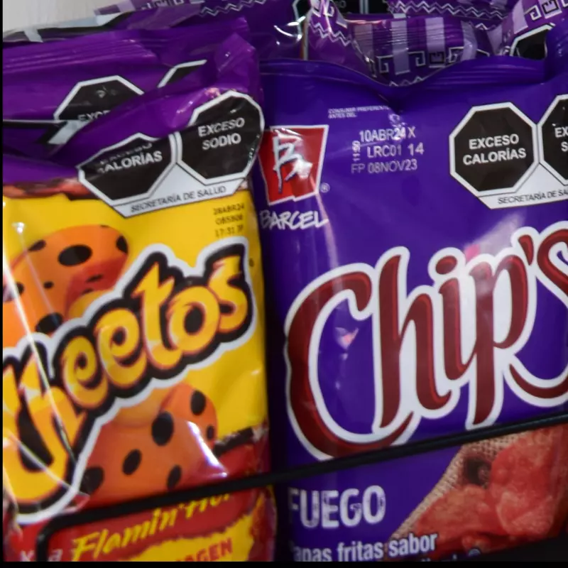 CHETTOS FLAMIN HOT CHESSE AND BACON