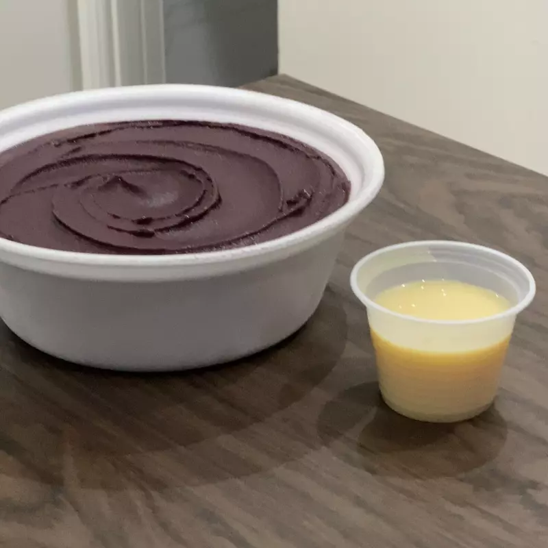 Açaí 1 litro + 1 porção de leite con