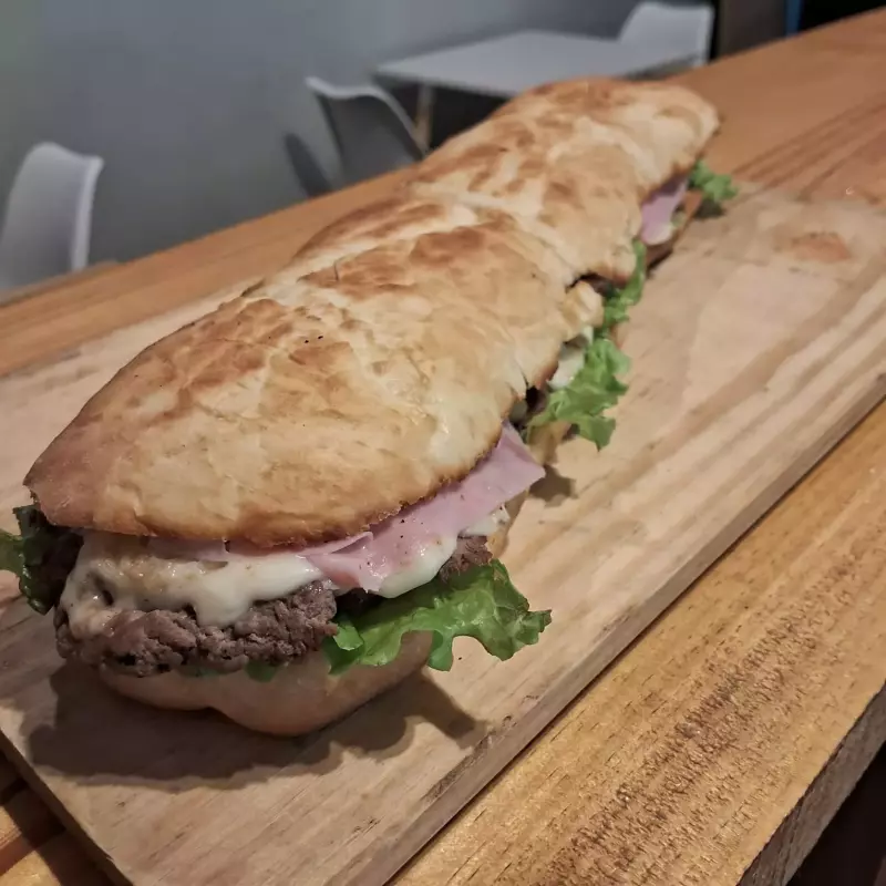 Sandwich Lomo  "EL ANGURRIENTO" 45CM