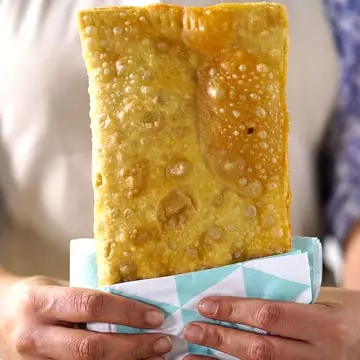 PASTEL DE FRANGO CAIPIRA