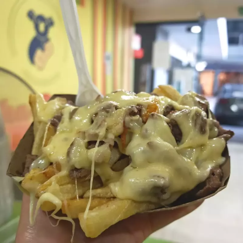 Papas con Carne y Queso