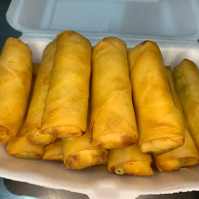 Harumaki de frango com cream cheese