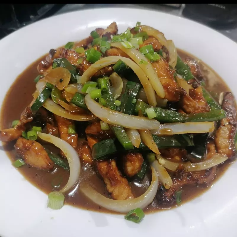 Carne en salsa de frijol