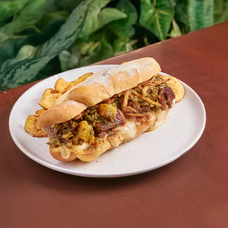 Sandwich de picaña a la chimichurri