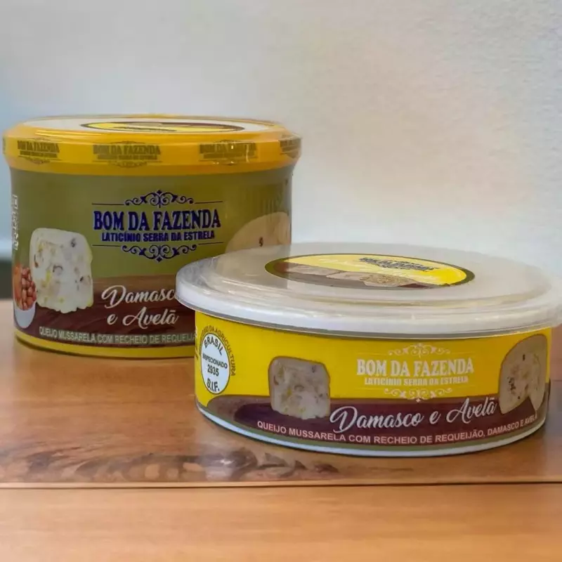 Queijo trufado com damasco e avelã