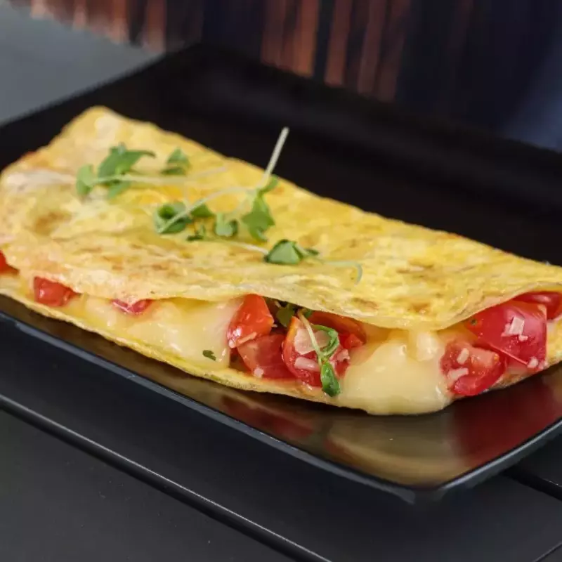 Omelete (Caprese / Queijo Mussarela)