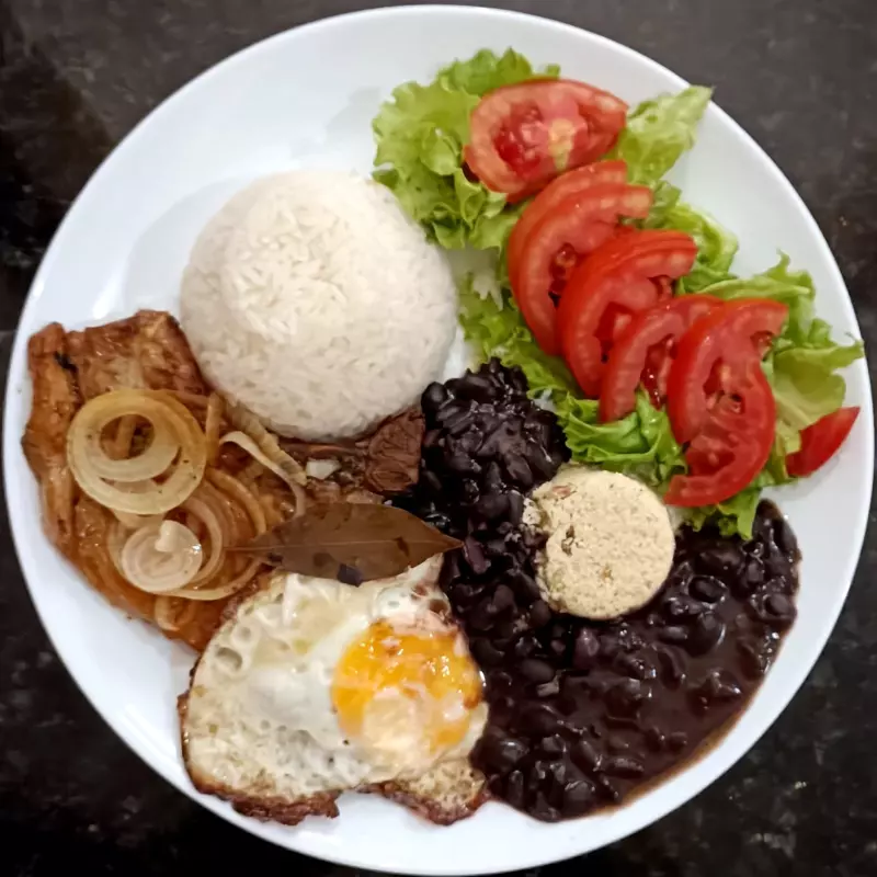 Bisteca Suína Acebolada