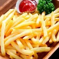 BATATA FRITA COM PARMESÃO RALADO