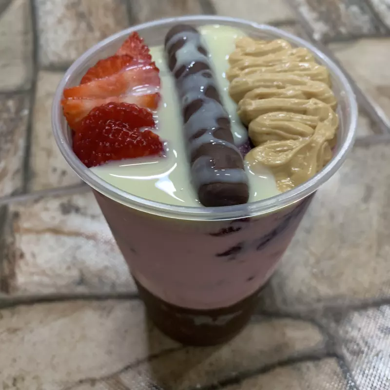 500 ml creme de morango e chocolate