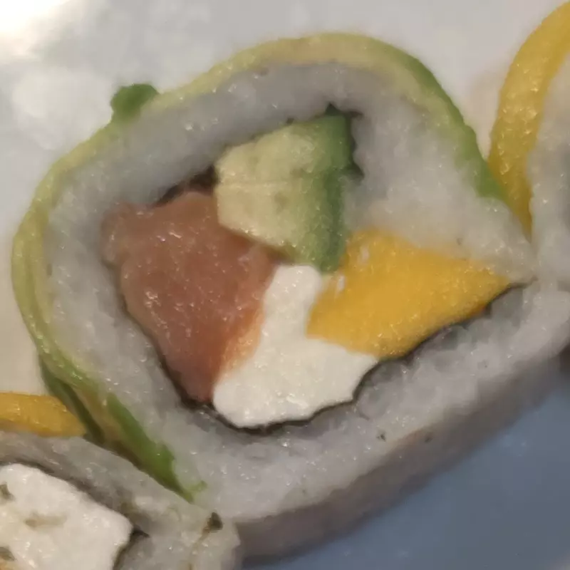 Tropical roll