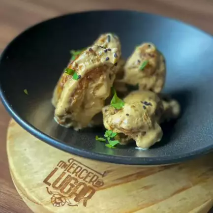 ALITAS EN SALSA ACEVICHADA